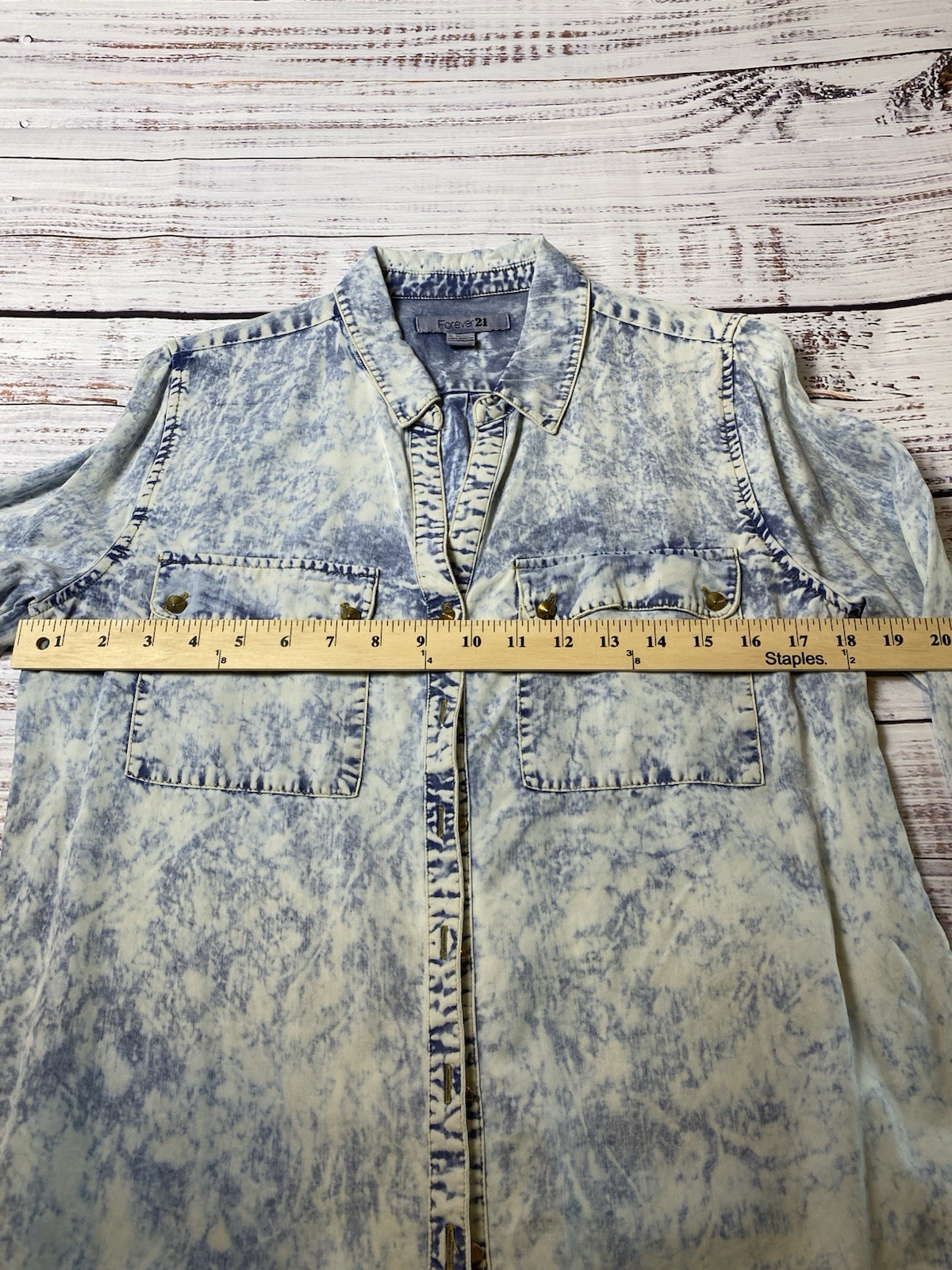 Forever 21 Size M 100% Lyocell Acid Wash Denim Long Sleeve Shirt Pockets