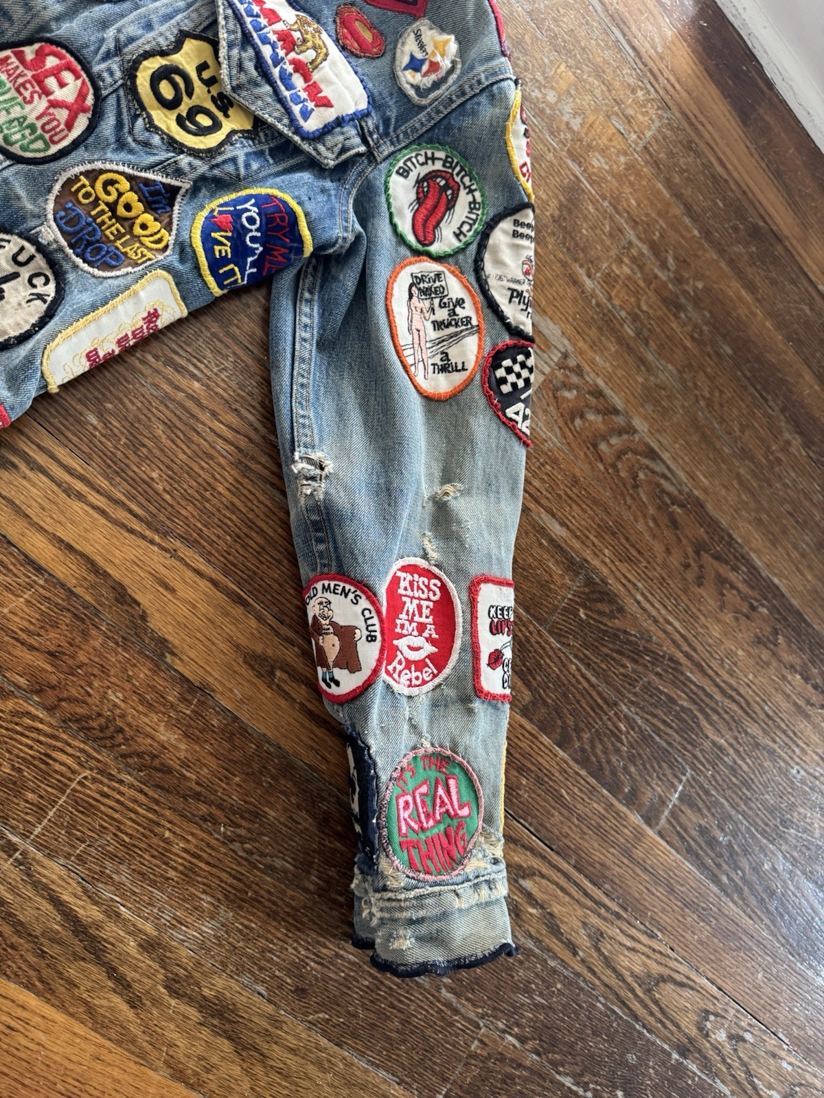 Levi’s Unisex Adults S Blue Denim Jean Jacket Embroidered Patches Button