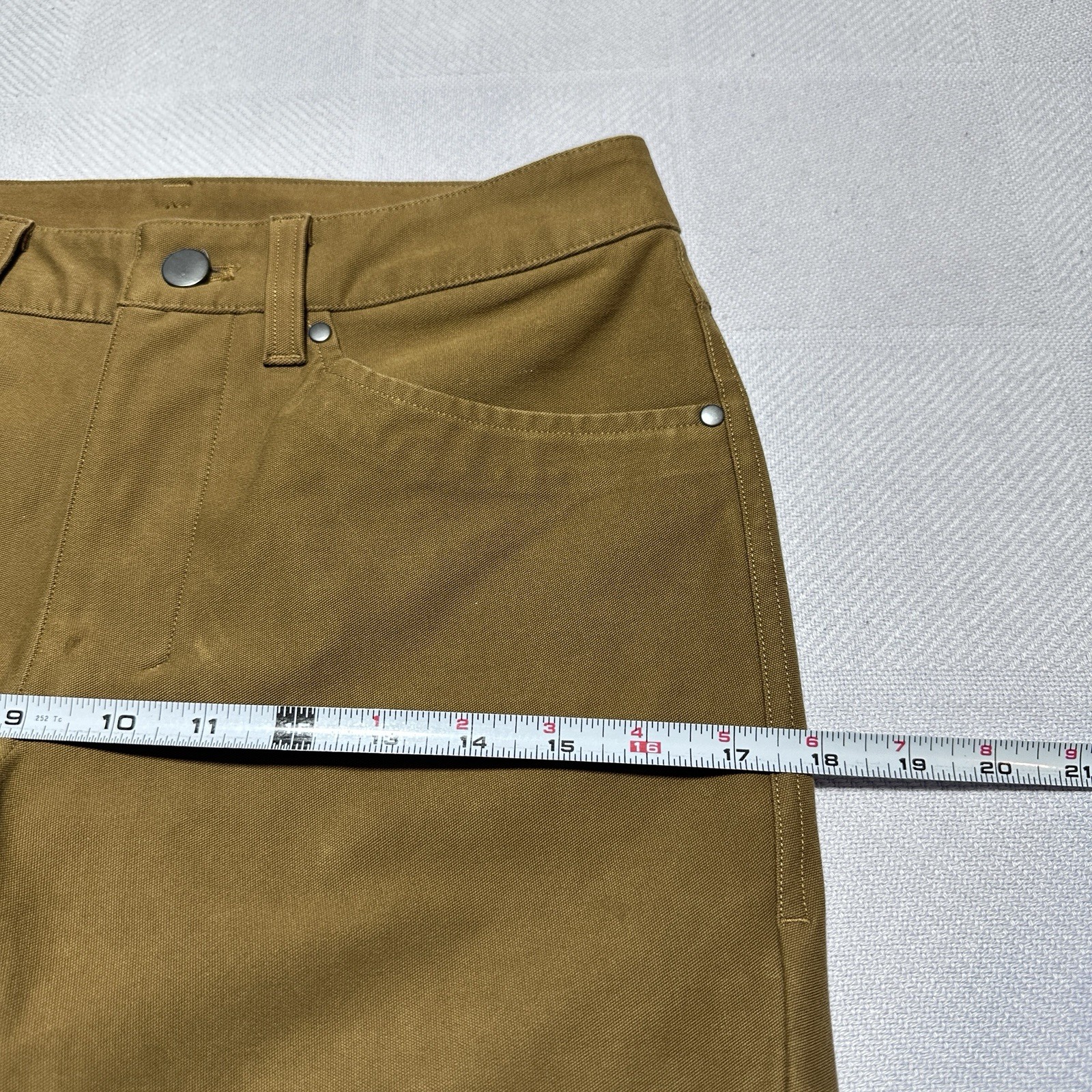 Lululemon ABC Slim Utilitech Pants Mens 28×30 Burnt Caramel Stretch Jean Active