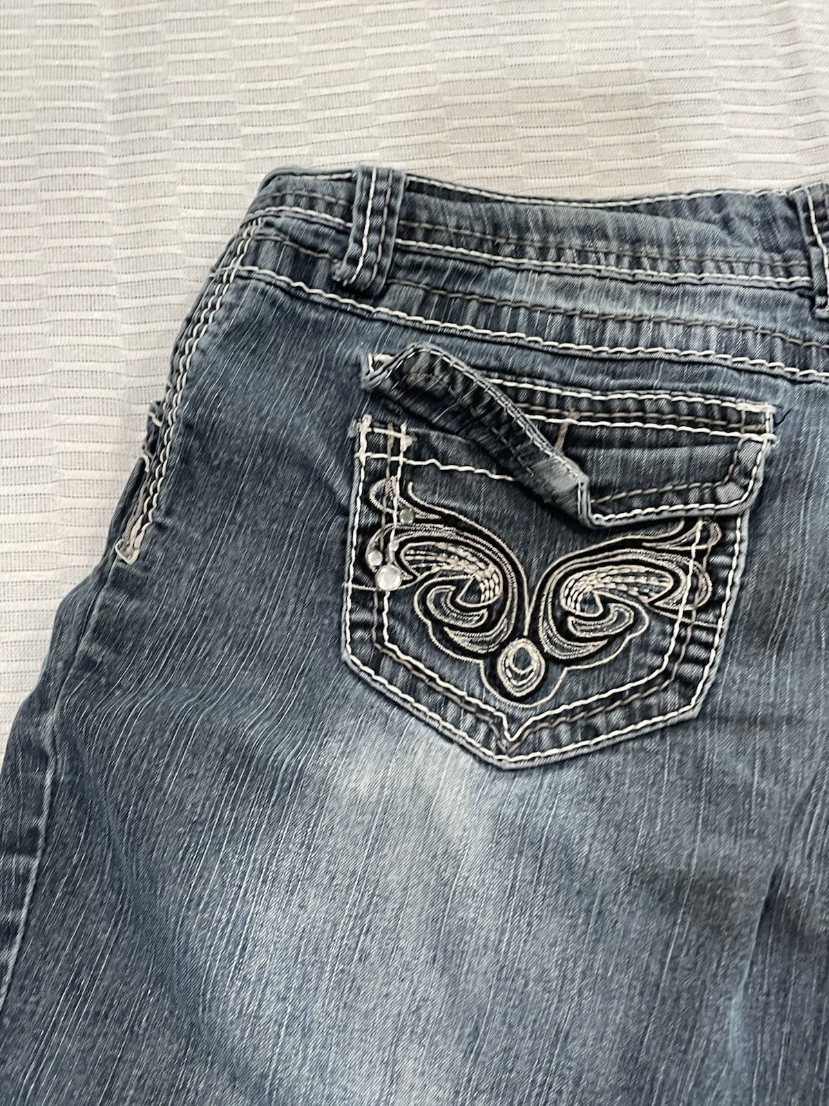 Angels Womens Size 11 Custom Cut Off Denim Shorts Frayed Raw Hem Blue Jeans W31