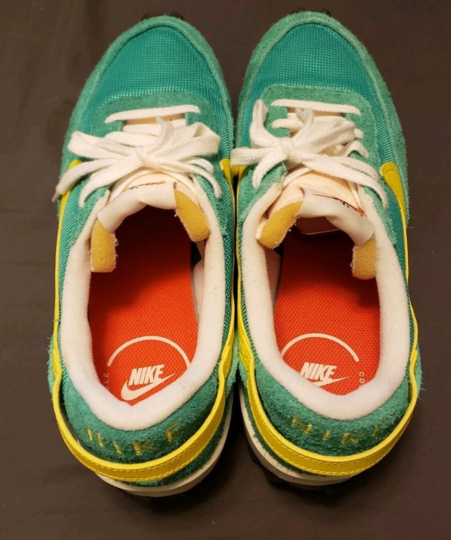 Size 11 – Nike Waffle Debut Vintage Stadium Green Opti Yellow W