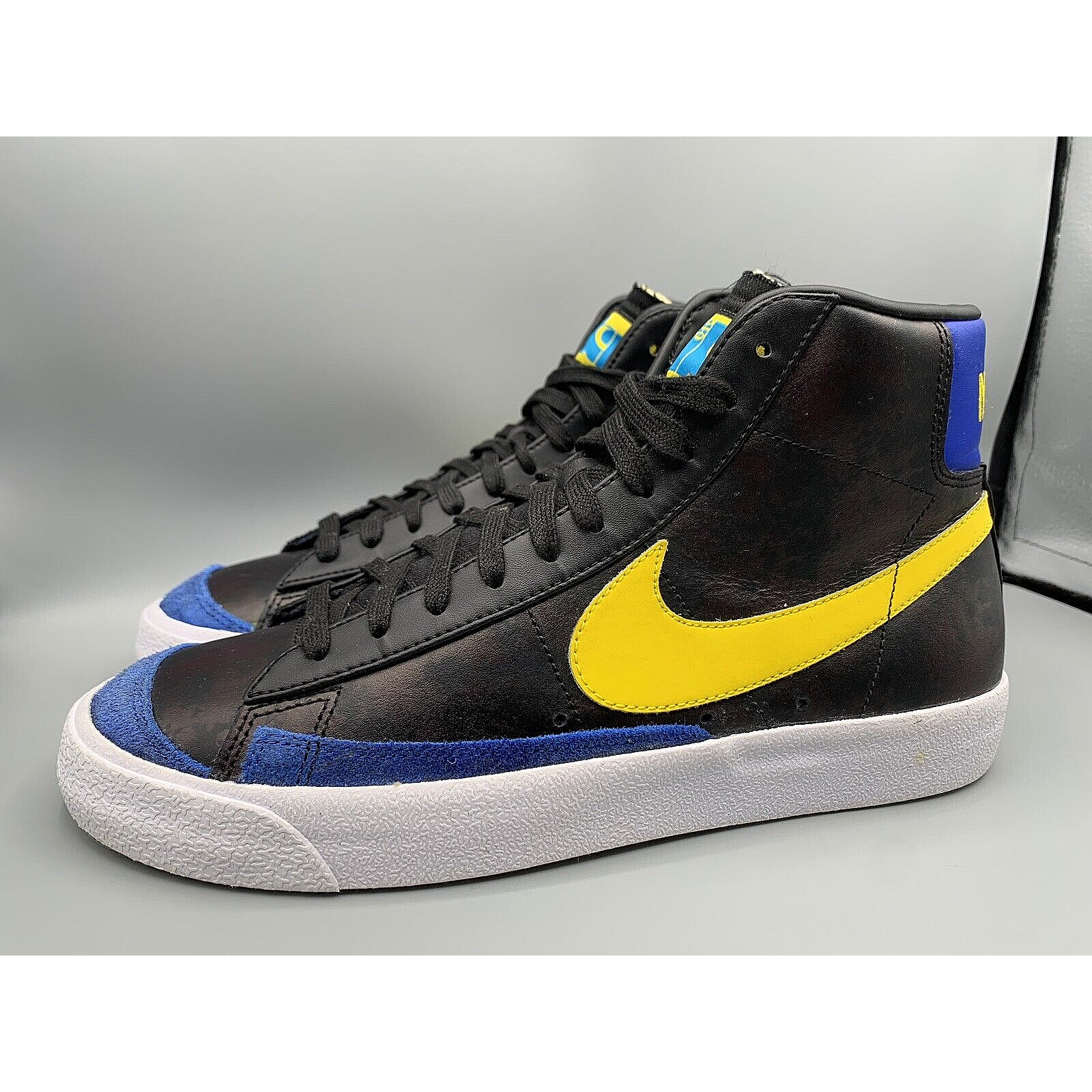 NIKE BLAZER MID Peace Love and Basketball Athletic Shoes NIKE BLAZER Men’s Sz 9