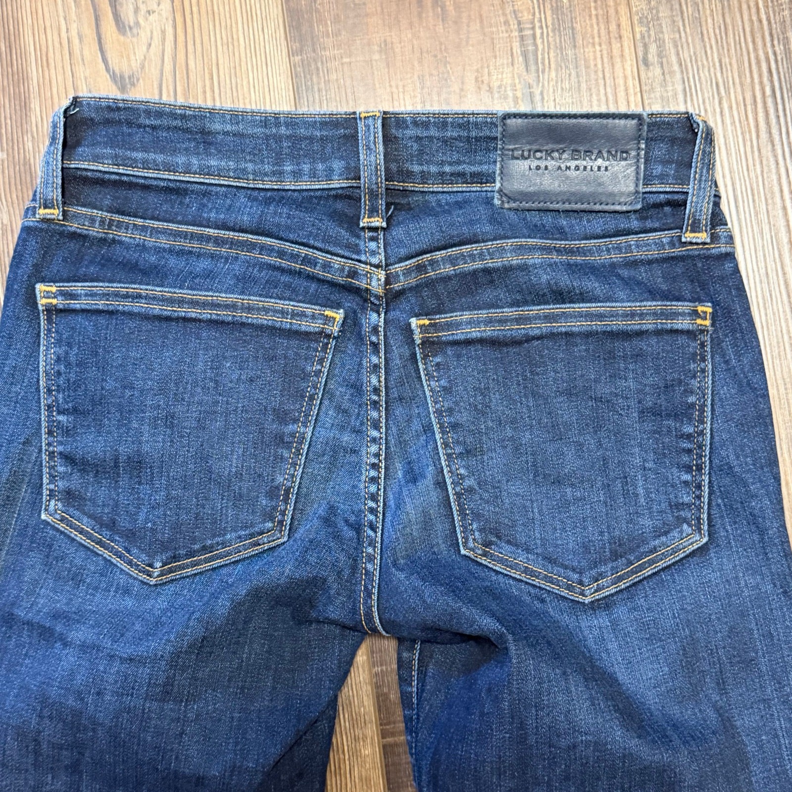 Lucky Brand Women’s Low Rise Bootcut Lolita Dark Wash 2/26R