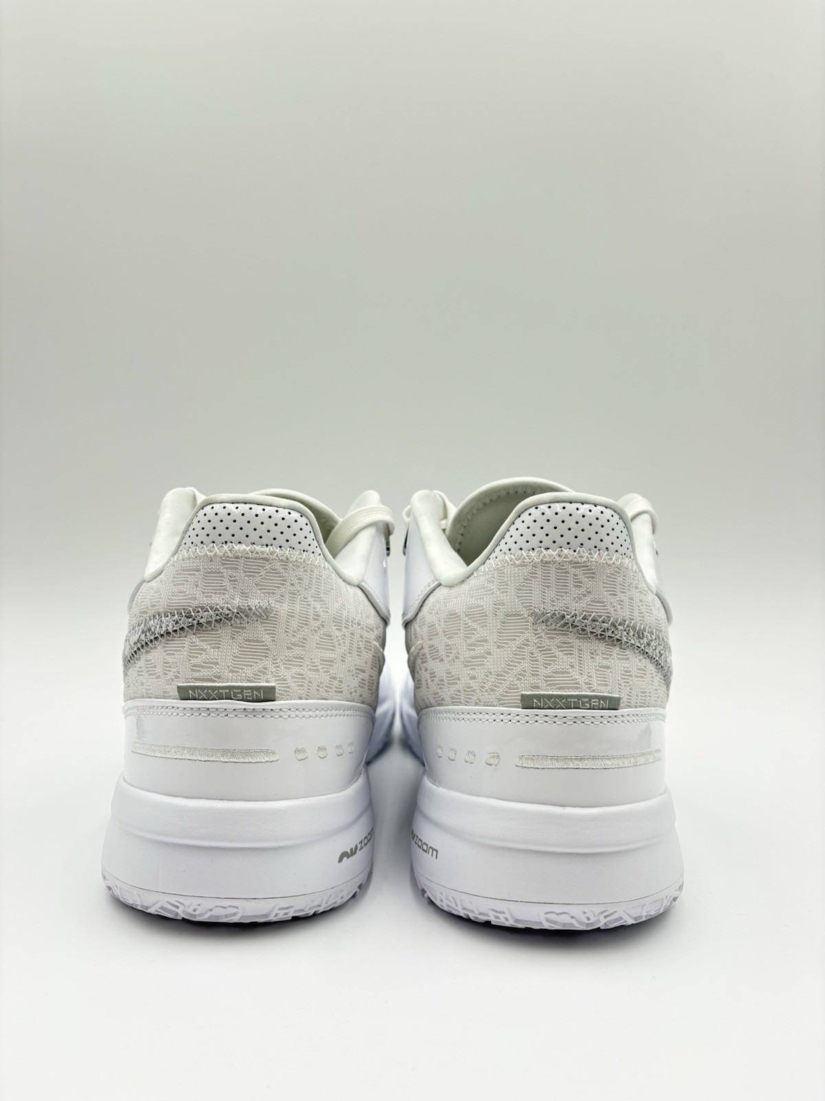 Nike Men’s ZM Lebron Nxxt Gen Ampd Size 10.5 White |FJ1566 102|