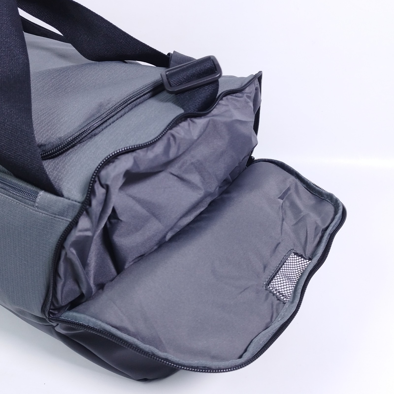 Nike Brasilia Training Duffel Bag – Grey, Small 41L