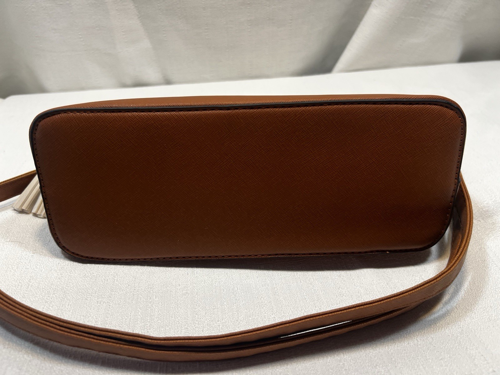 Elim & Paul Two-Tone Crossbody Bag – Brown & Cream Faux Leather – Excellent Cond