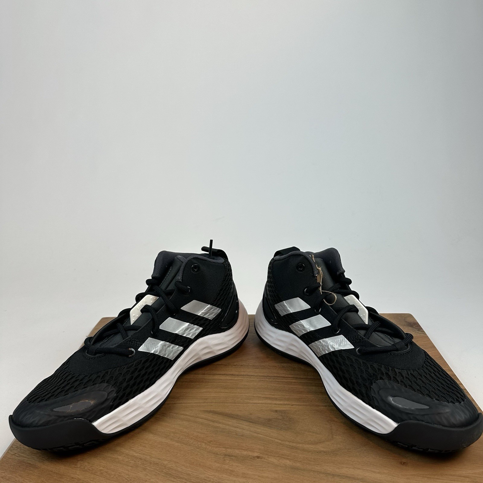 New NWB Mens Adidas Exhibit A Mid Black Basketball Shoes Sneakers Size 9 M