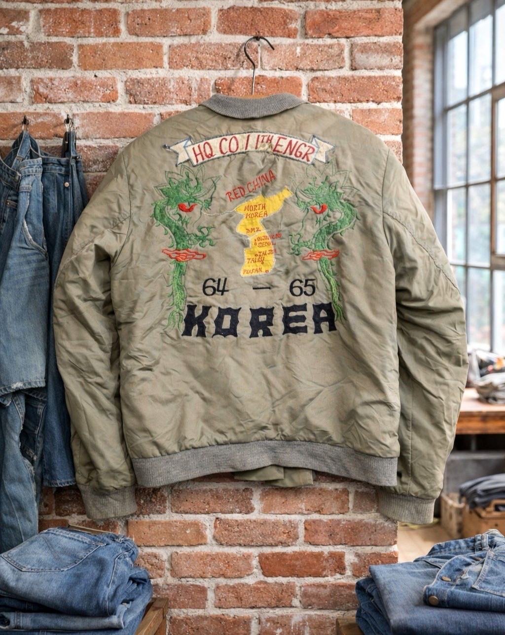 Vintage 1960s Korea War Souvenir Bomber Jacket Satin Size Medium Dragon Military