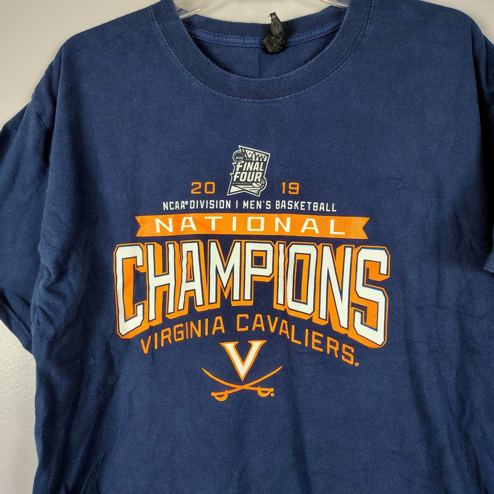 Virginia Cavaliers 2019 NCAA Basketball National Champions Shirt L Hanes Navy