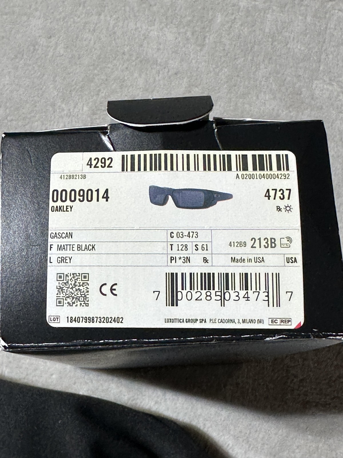 Oakley Gascan Wrap Sunglasses Matte Black Grey Lens Mens USA 03-473 0009014