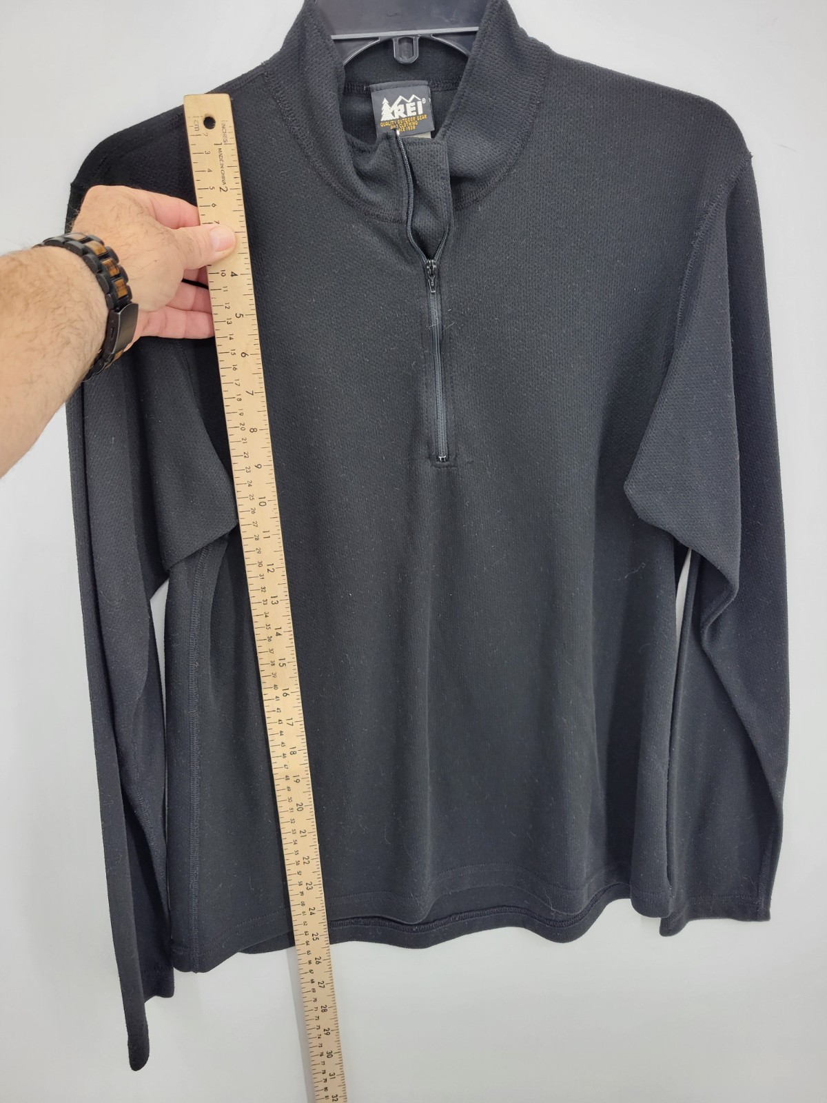 REI Pullover Mens Medium Black Quarter Zip Activewear Outdoor Casual USA Made
