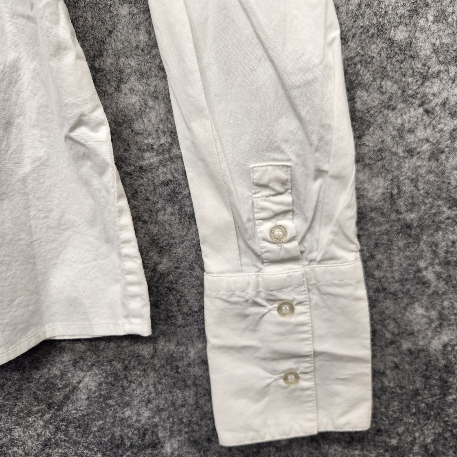 Calvin Klein Long Sleeve Women’s Medium White Two Button Straight Barrel Cuff
