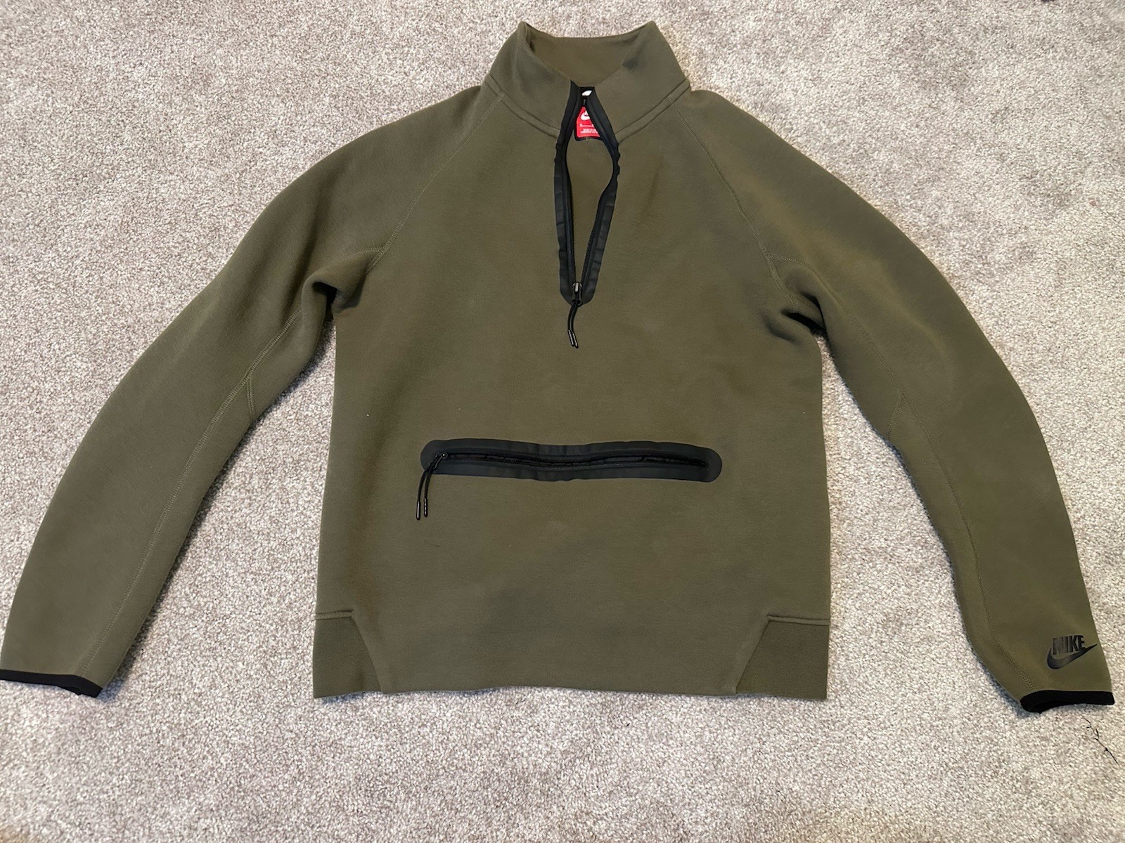 Size M Medium – Nike Sportswear Tech Fleece Half Zip- Olive Green
