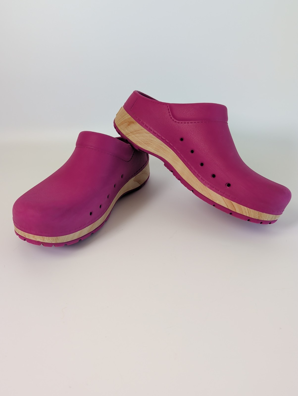 Dansko Kane Pink Molded Fushia EVA Clogs Womens Size EU 39 US 8.5-9 EUC