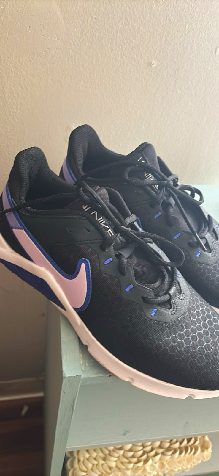 Nike Unisex Low Top Lace-Up Athletic Sneakers Blck/purple White/pink Worn once