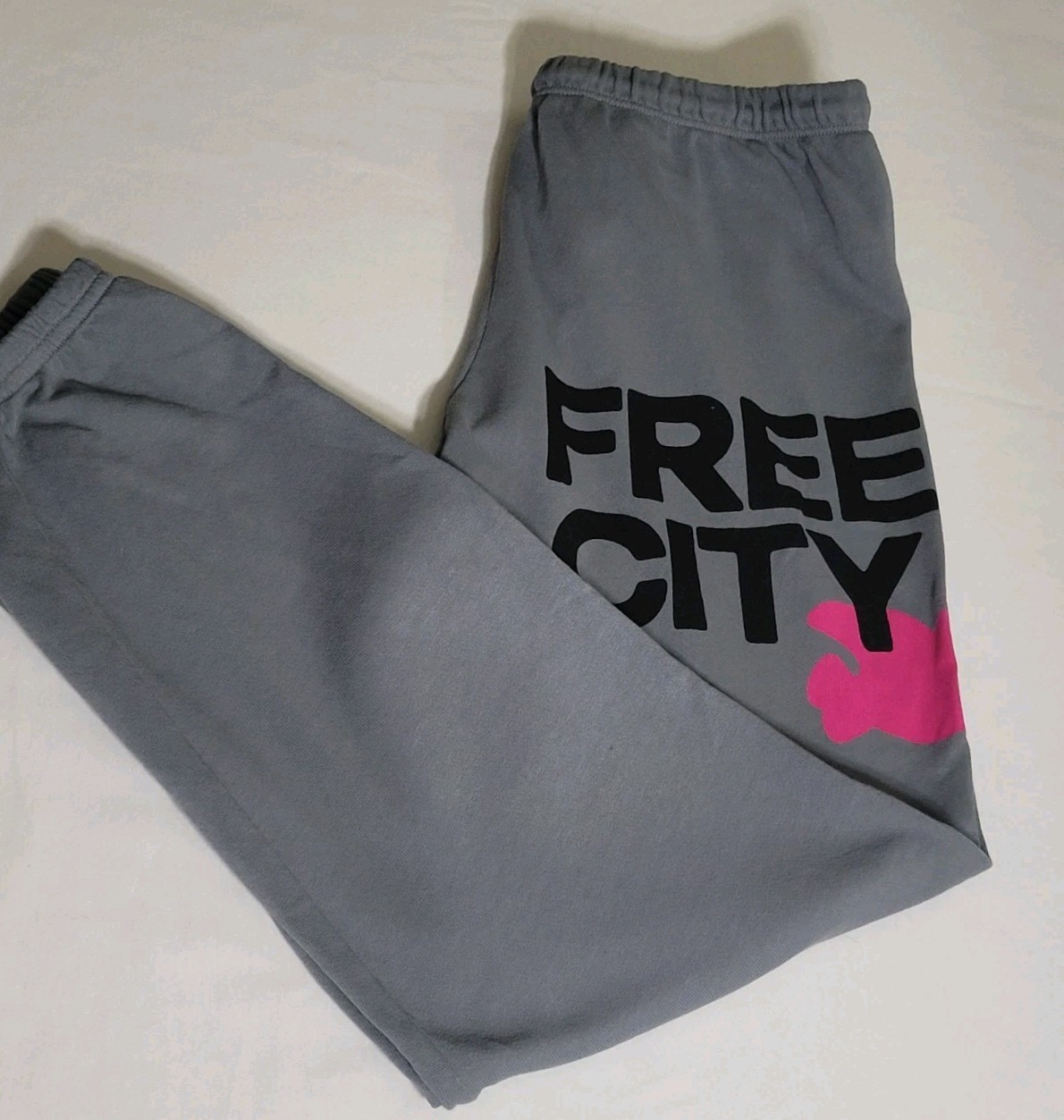 Free City Womans Size S Gray Sweatpants Logo Pink Dove Made USA Jogger Lounge
