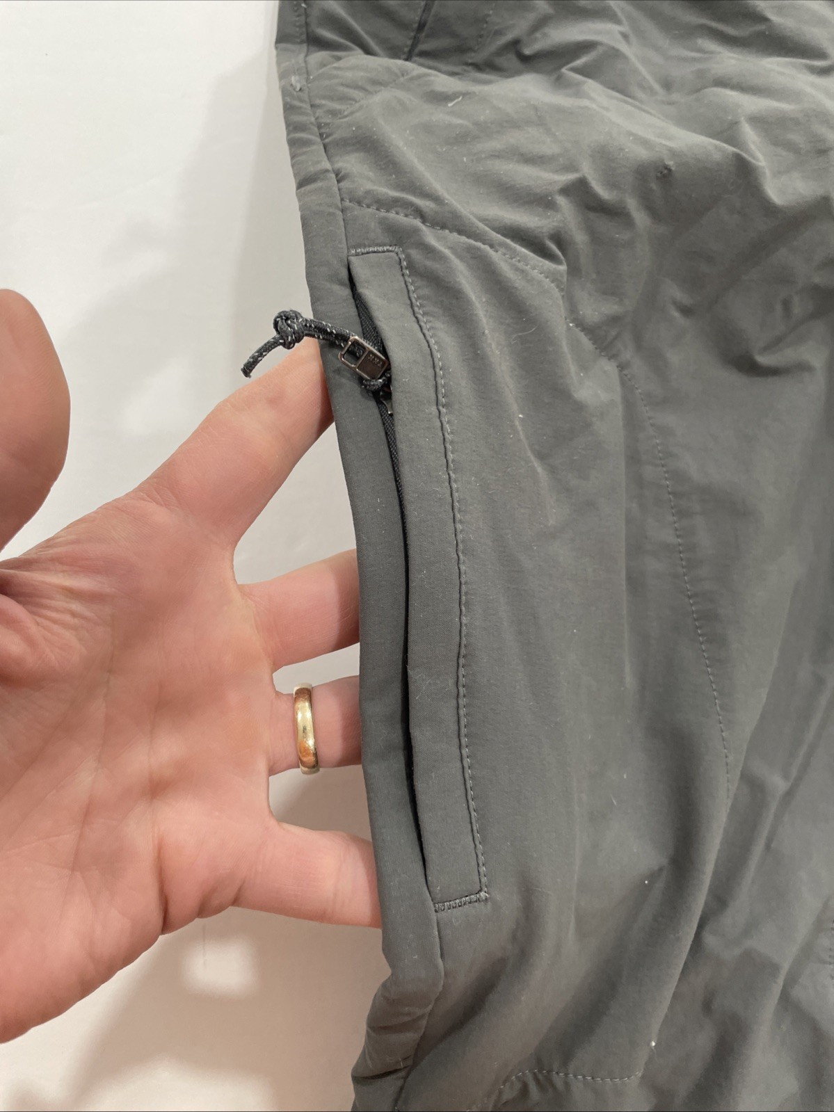 Patagonia Men’s Quandary Pants Regular Size 30 gray with 31 In Inseam