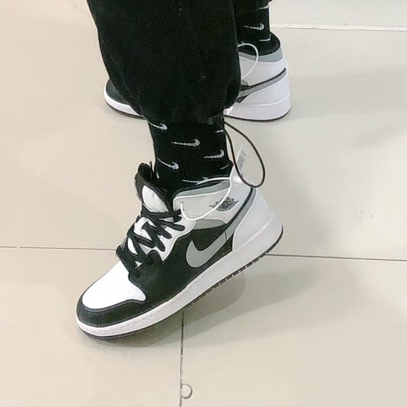 Jordan 1 Mid White Shadow GS 554725-073