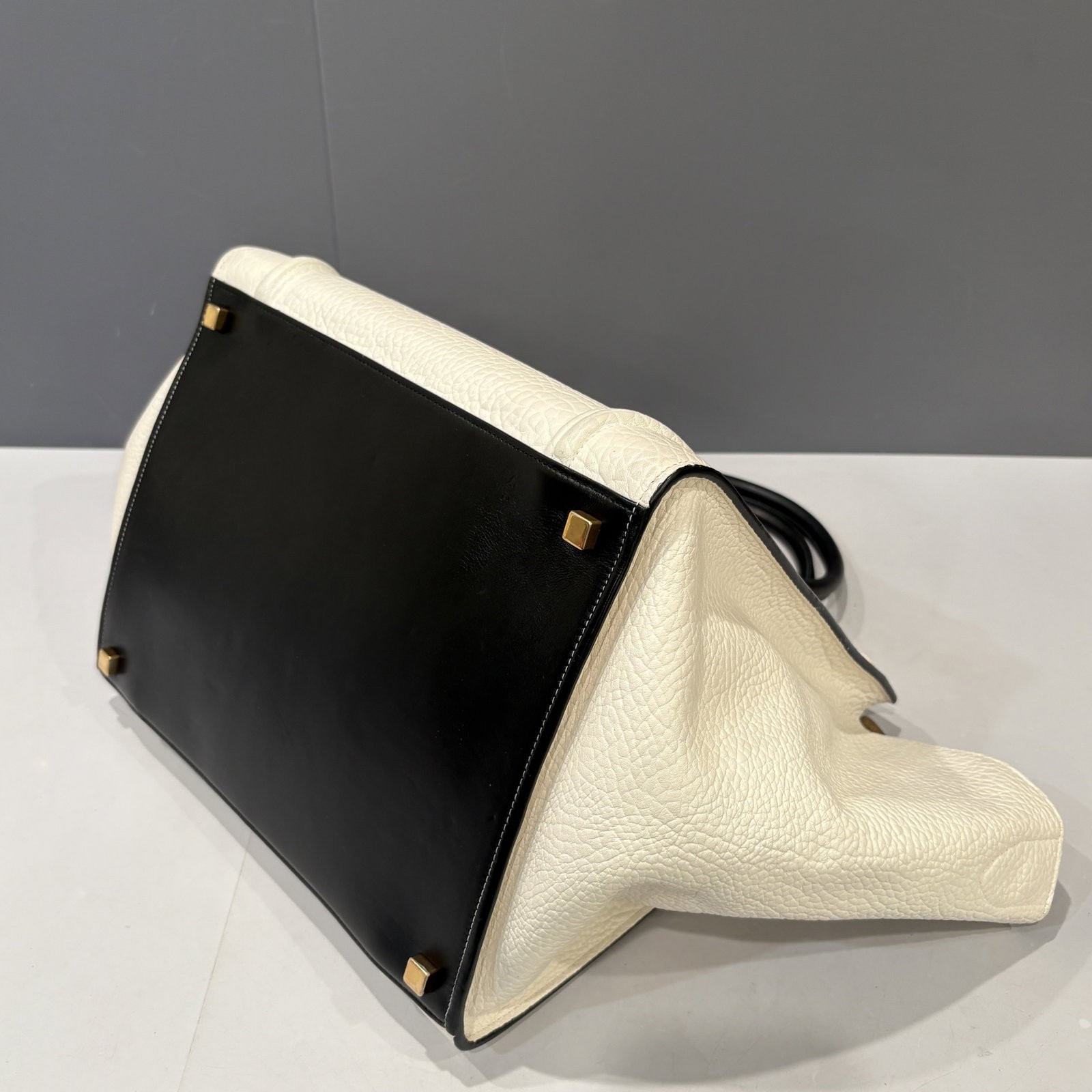 Celine Medium Luggage Phantom White Black Grained Calfskin (kr050526a6)