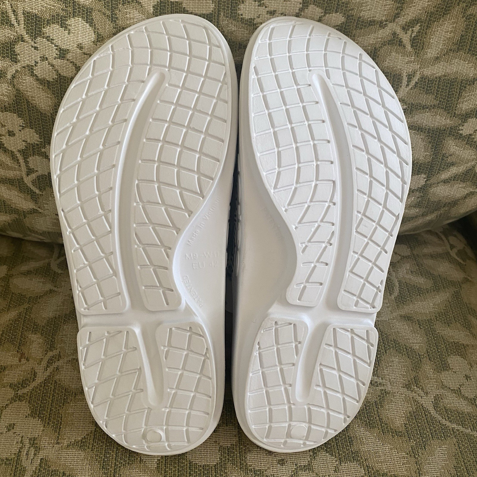 OOFOS Unisex Sport Flex Limited Edition Slide Sandals Recovery Size Mens 9/W 11