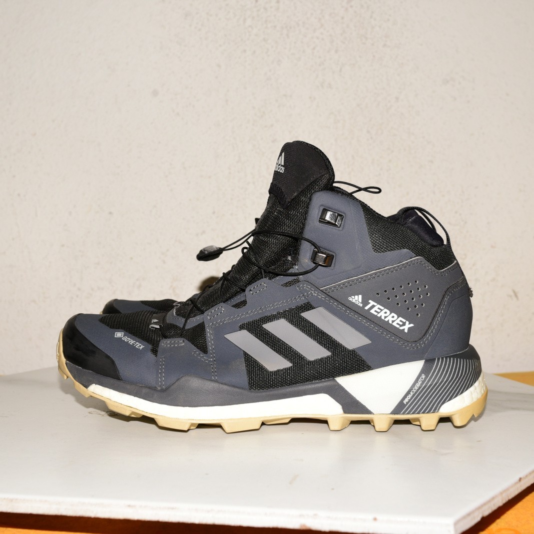 Adidas Terrex Skychaser XT Mid GORE-TEX Boot Women US 9