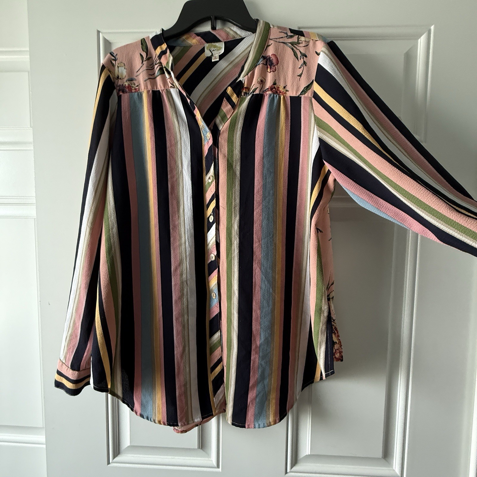 Fig and Flower Multi Color Popular nordstrom Brand Women’s Blouse Large