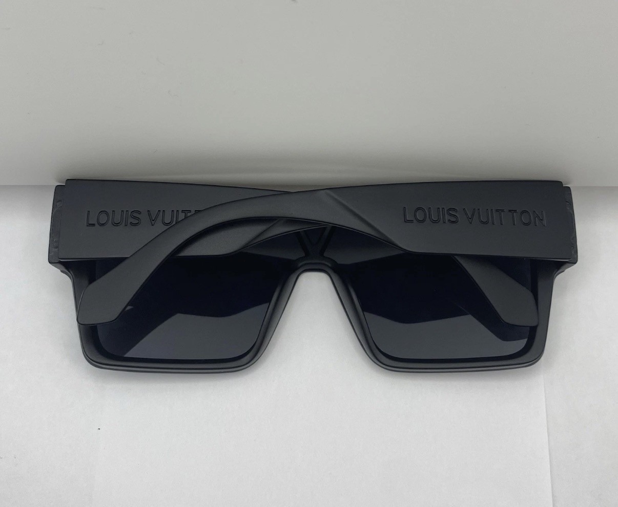 Louis Vuitton Monogram Waimea Black Sunglasses Z1583E Unisex