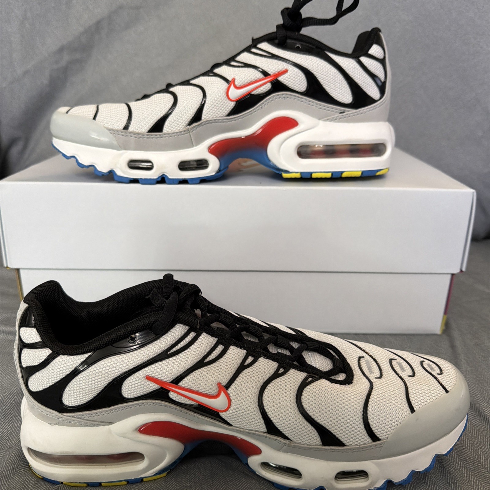 Nike Air Max Plus Size 5.5Y/7W- White/Black/Red CD0609-109