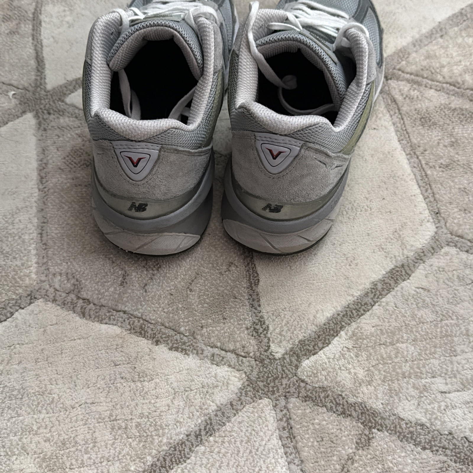 New Balance 990v5 Men’s Casual Sneakers Gray, Size 9.5