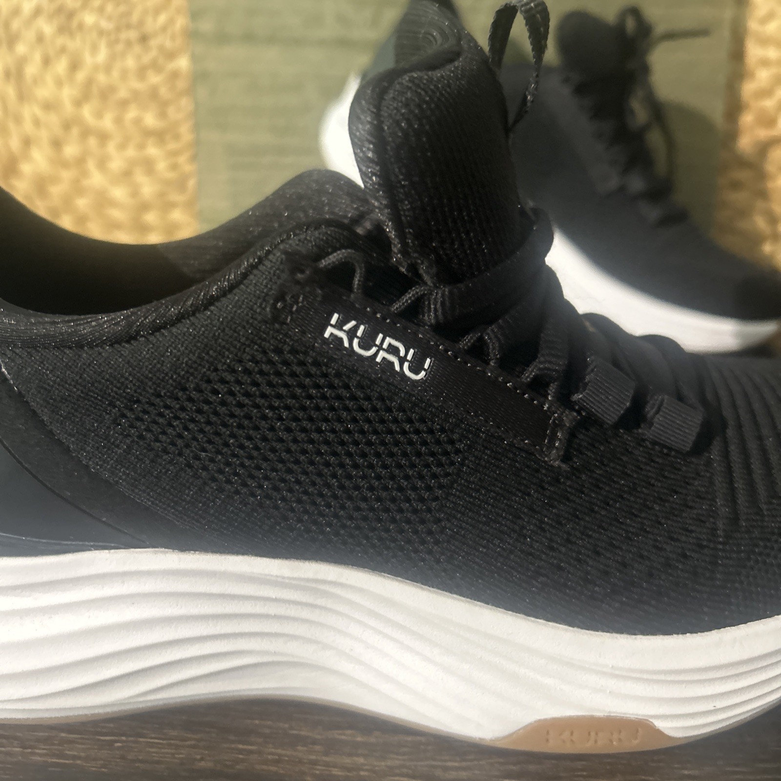 Kuru Atom 2 Womens Size 9 M Black Athletic Running Walking Sneakers Flawed