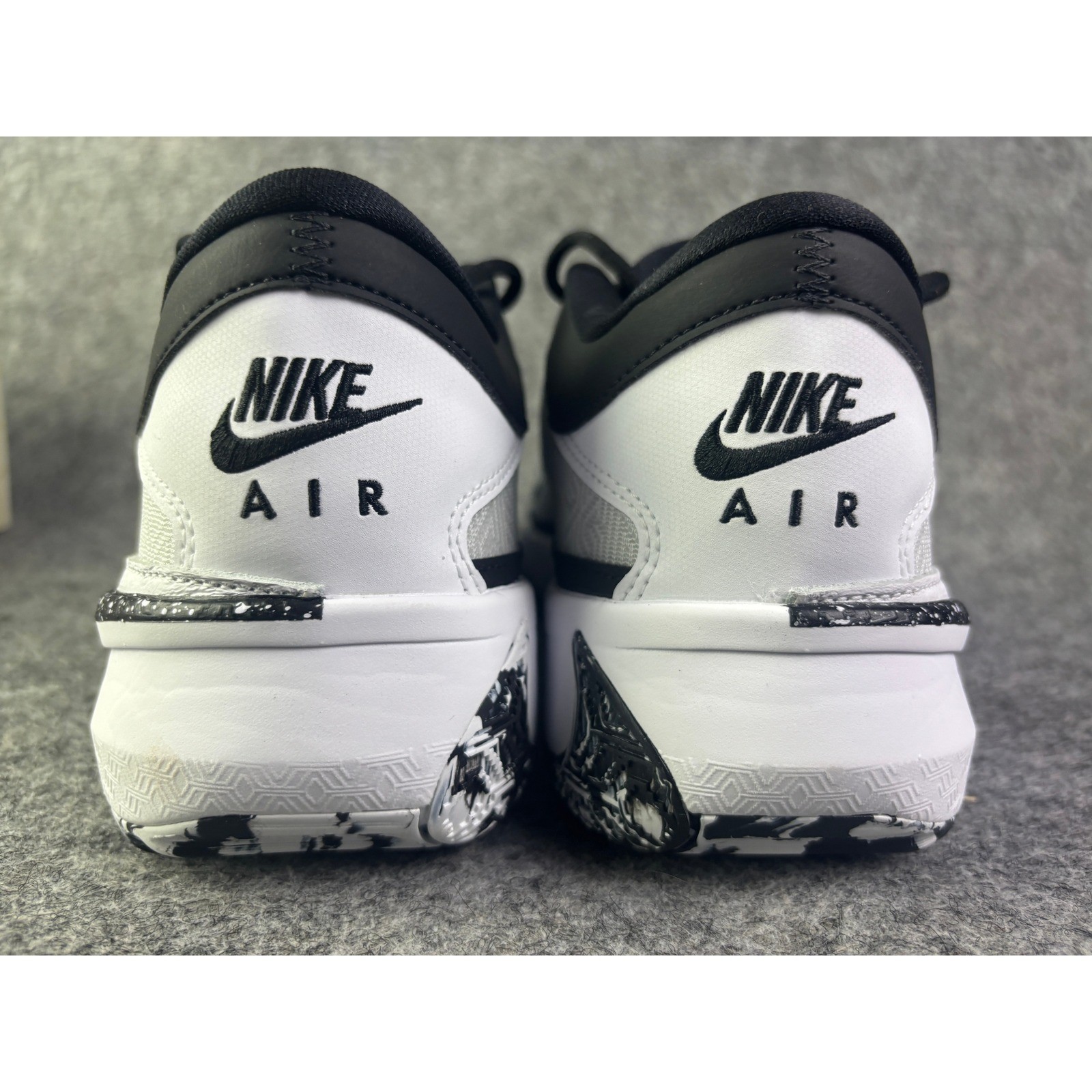 Nike Giannis Immortality 3 Basketball Shoes Mens 10.5 White Black DX4985-101