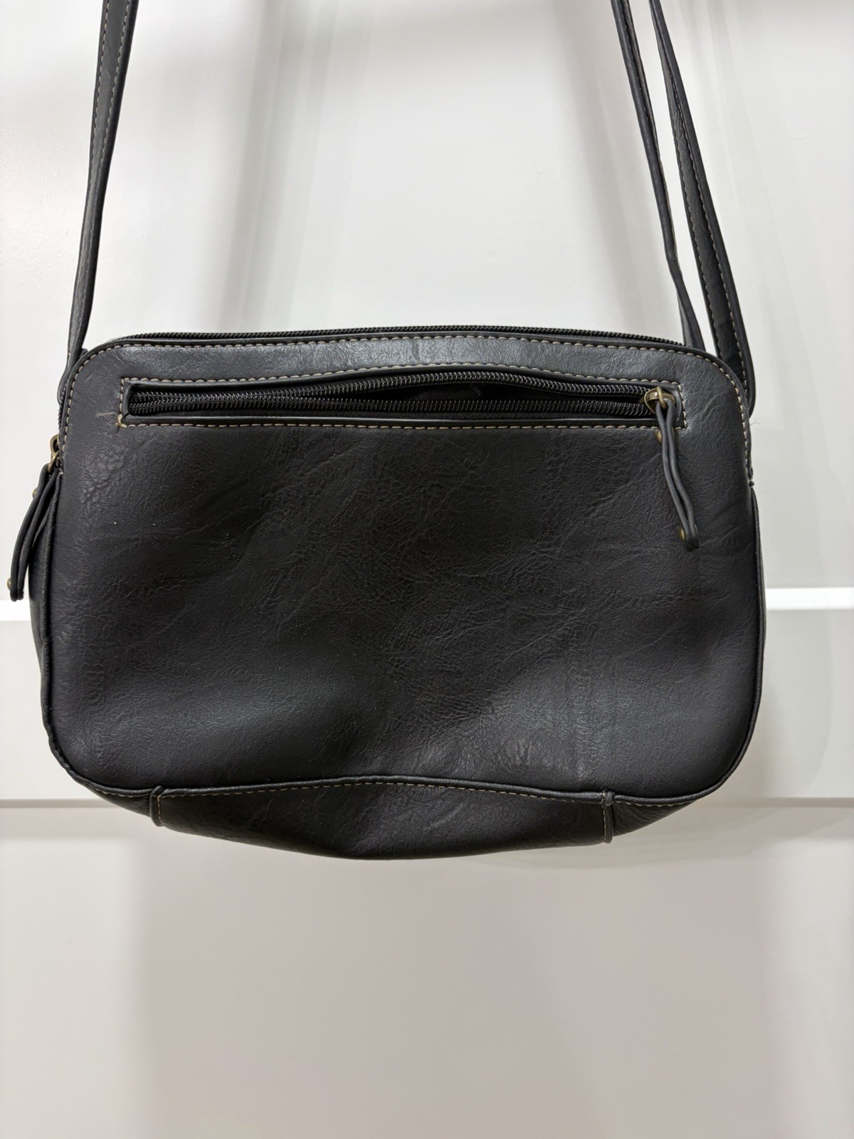 b.o.c Black Crossbody Bag Braided Accent Zip Pockets Adjustable Strap Gold