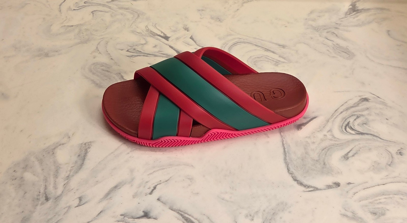 New! Gucci ‘Web’ Cross Strap Slide Sandals Womens Size 5 US 35 Eur. MSRP $540