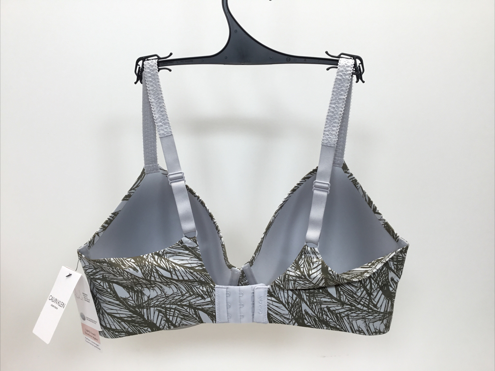 Calvin Klein Women’s Liquid Touch Lightly Lined Perfect Coverage Bra,Olive 34 DD
