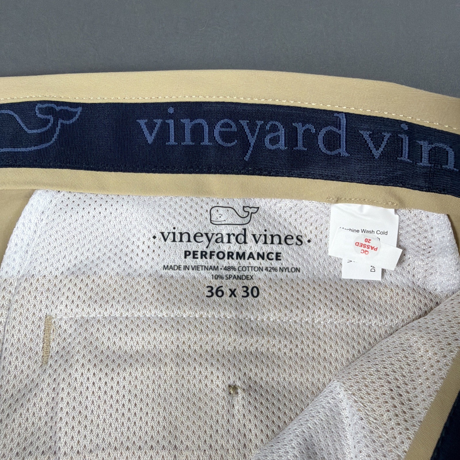 Vineyard Vines Golf Pants Performance Breaker 36 x 30 Sand Nylon Spandex NWT