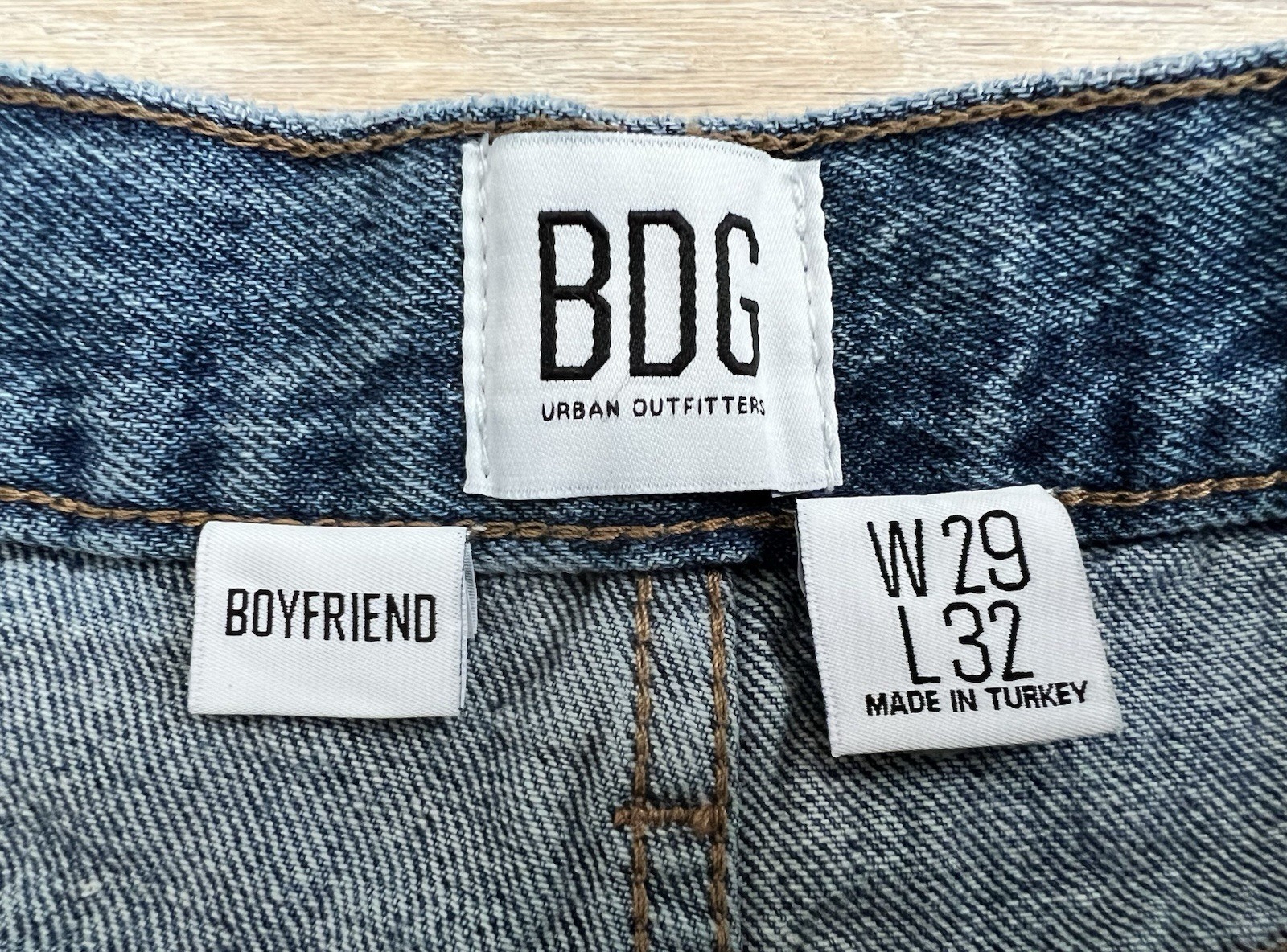 Womens BDG Sustain High Rise Baggy Denim Jeans Boho Hippie (W29 X L32) Boyfriend