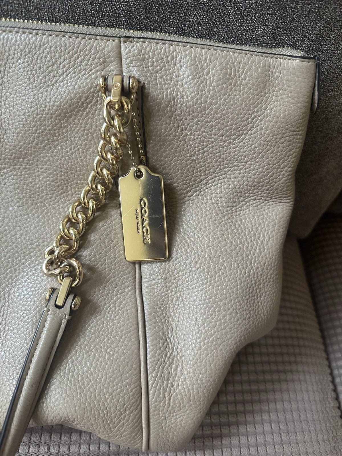 Coach Ava Chain Tote Color Pebble