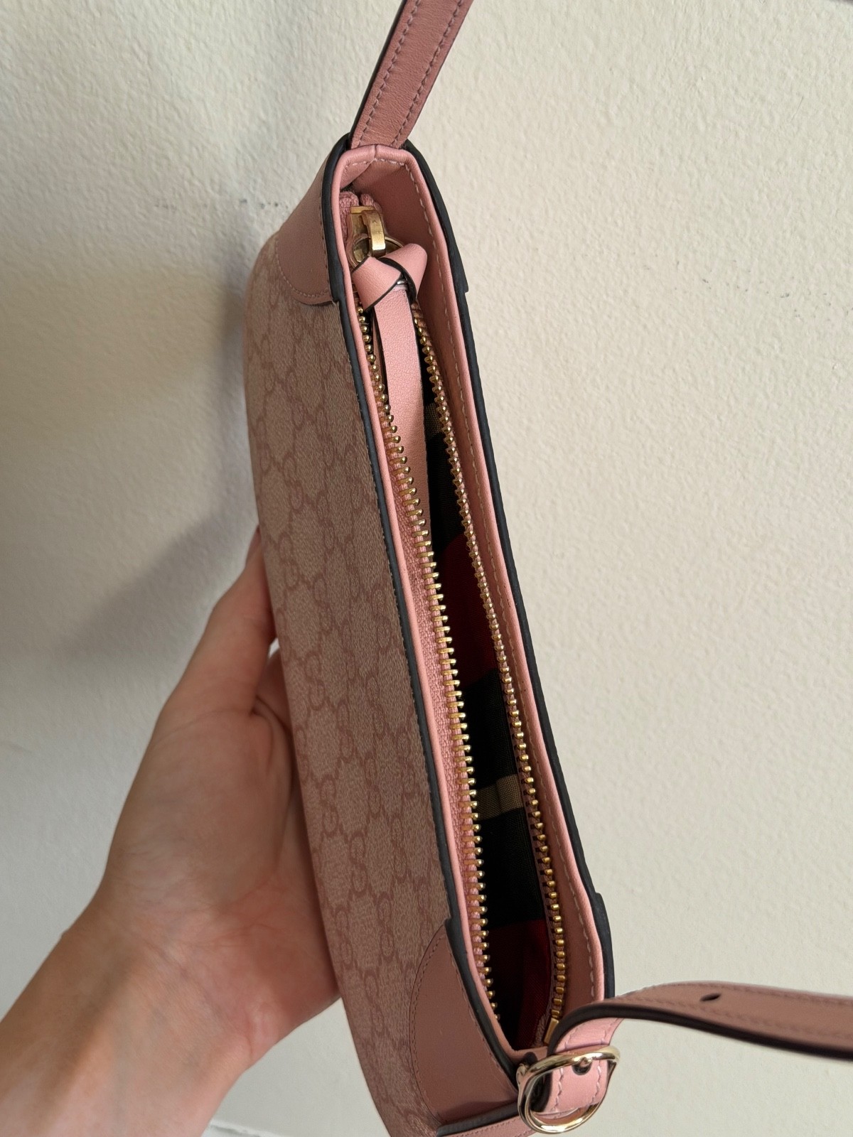 ⭐️NEW⭐️GUCCI GG Emblem shoulder bag ultra-mini women’s pink 7.5x9x0.8×5.1 in