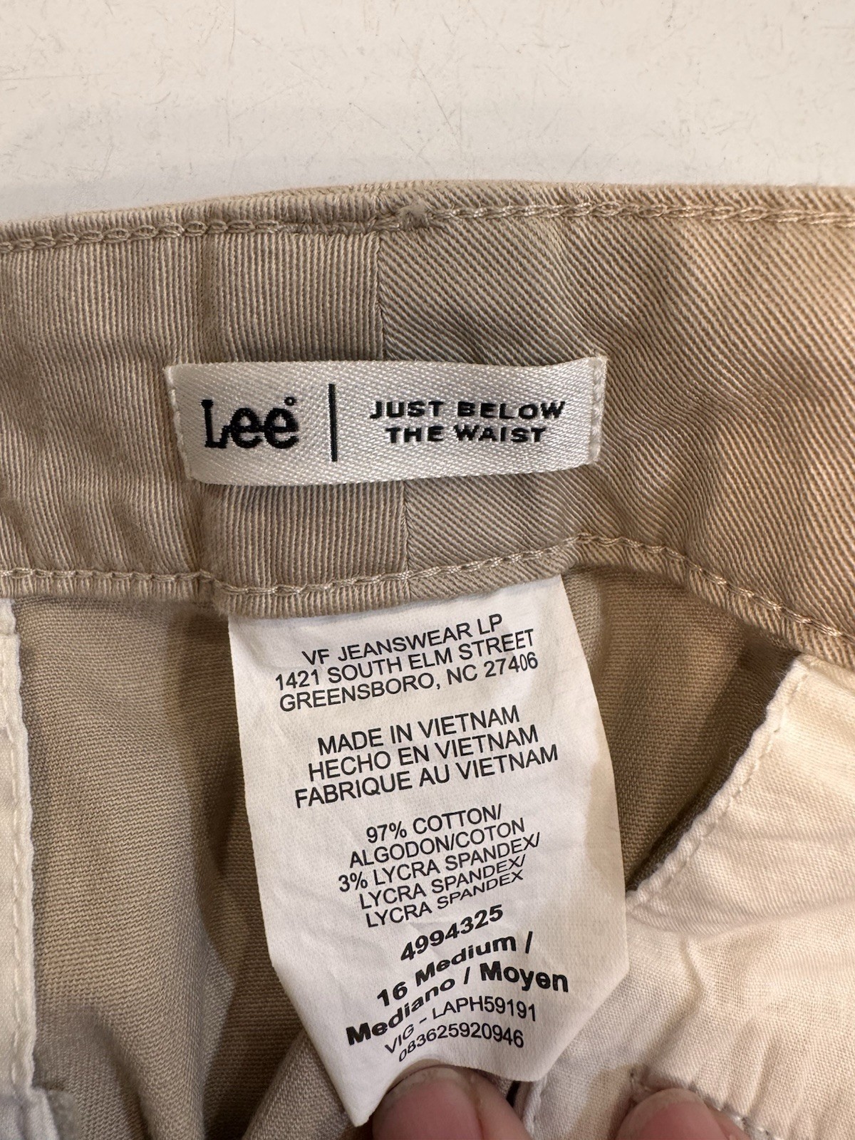 Lee Capris Cropped Pants Womens 12 M Natural Fit Below Waist Khaki Tan 35×19