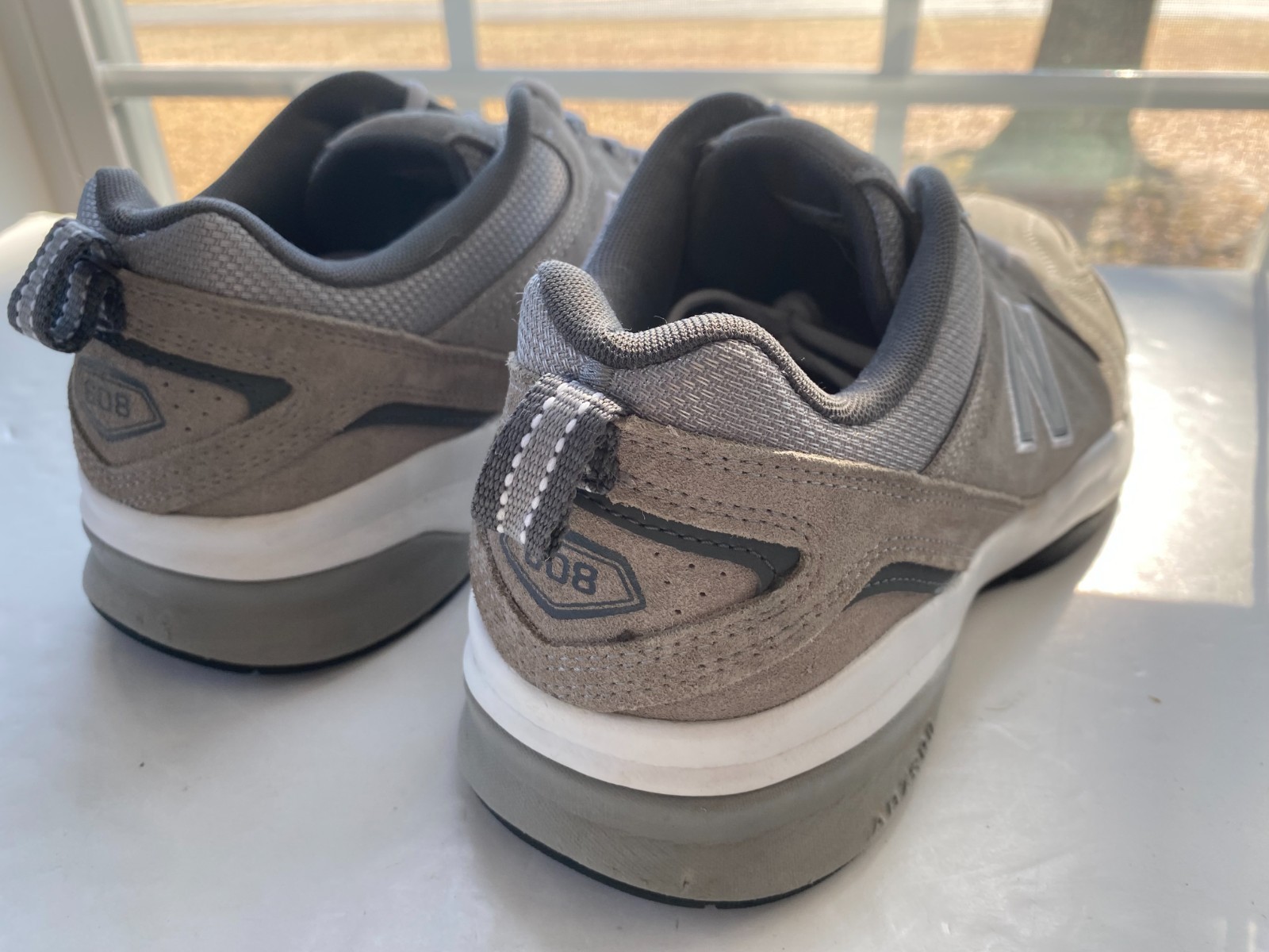Men’s Sz 11 2E New Balance MX608UG5 Running Shoes Gray