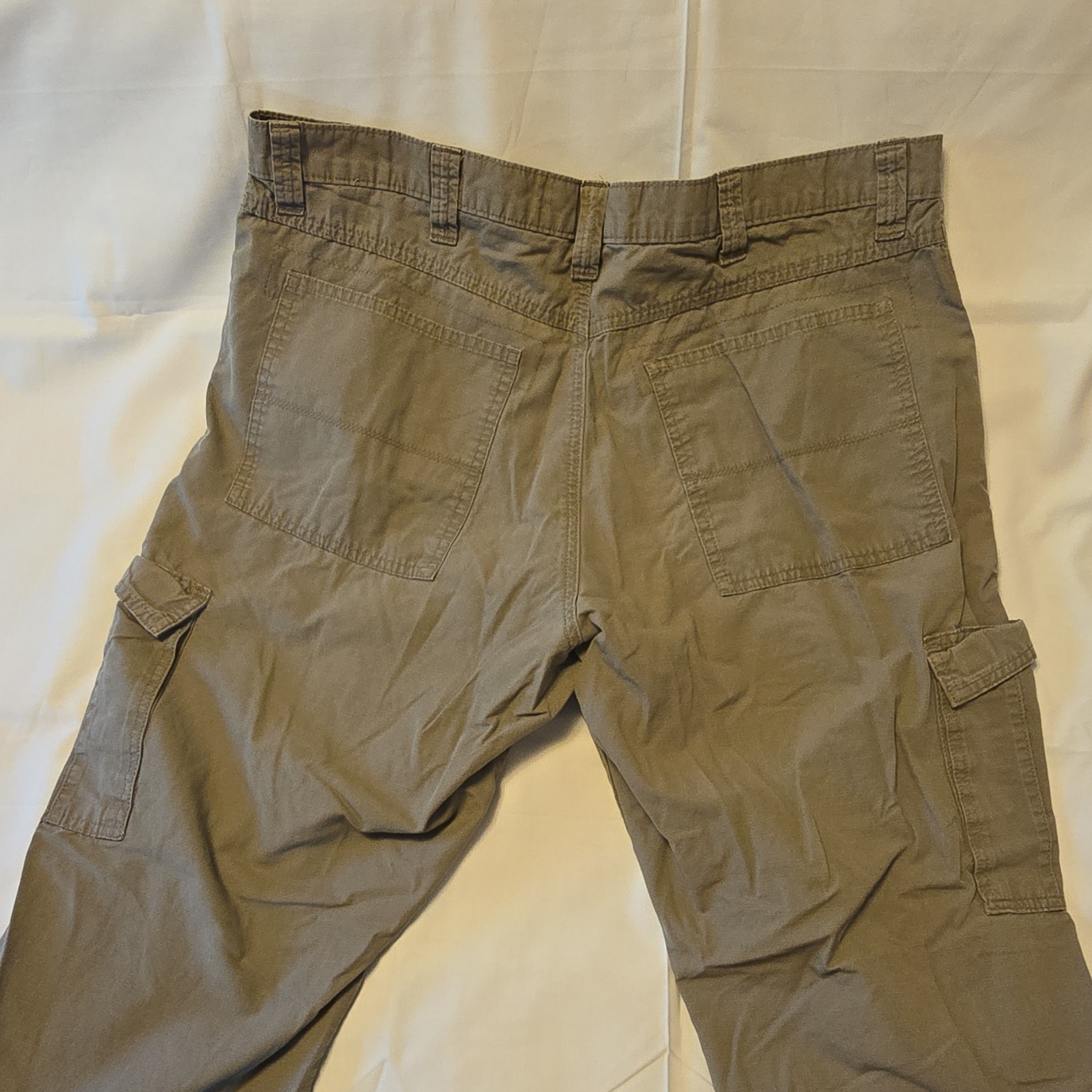 Wrangler Authentics Men’s Beige Cotton Twill Cargo Pants 38W Regular Fit