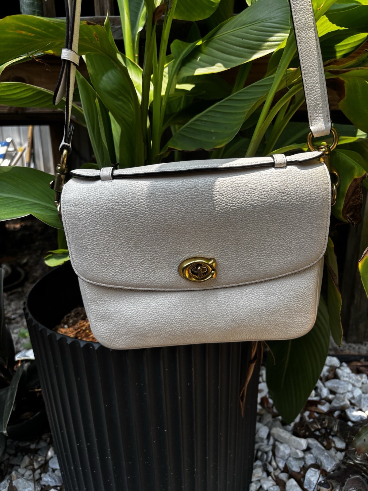 Coach Beige Pebbled Crossbody Bag Turnlock Zip Top Handle Detachable Strap