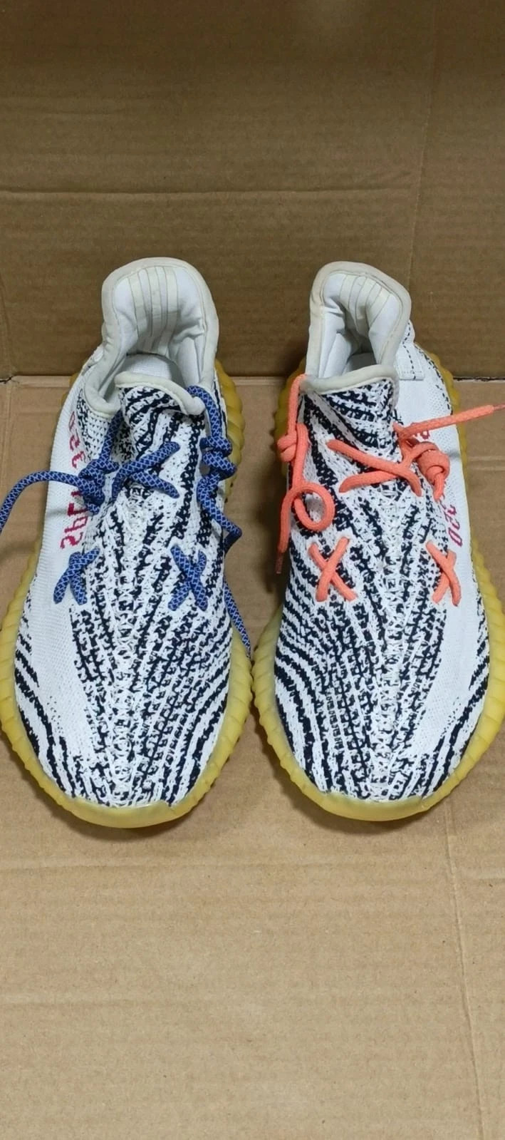 Size 8.5 Men adidas Yeezy Boost 350 V2 Zebra Pre Owned CP9654
