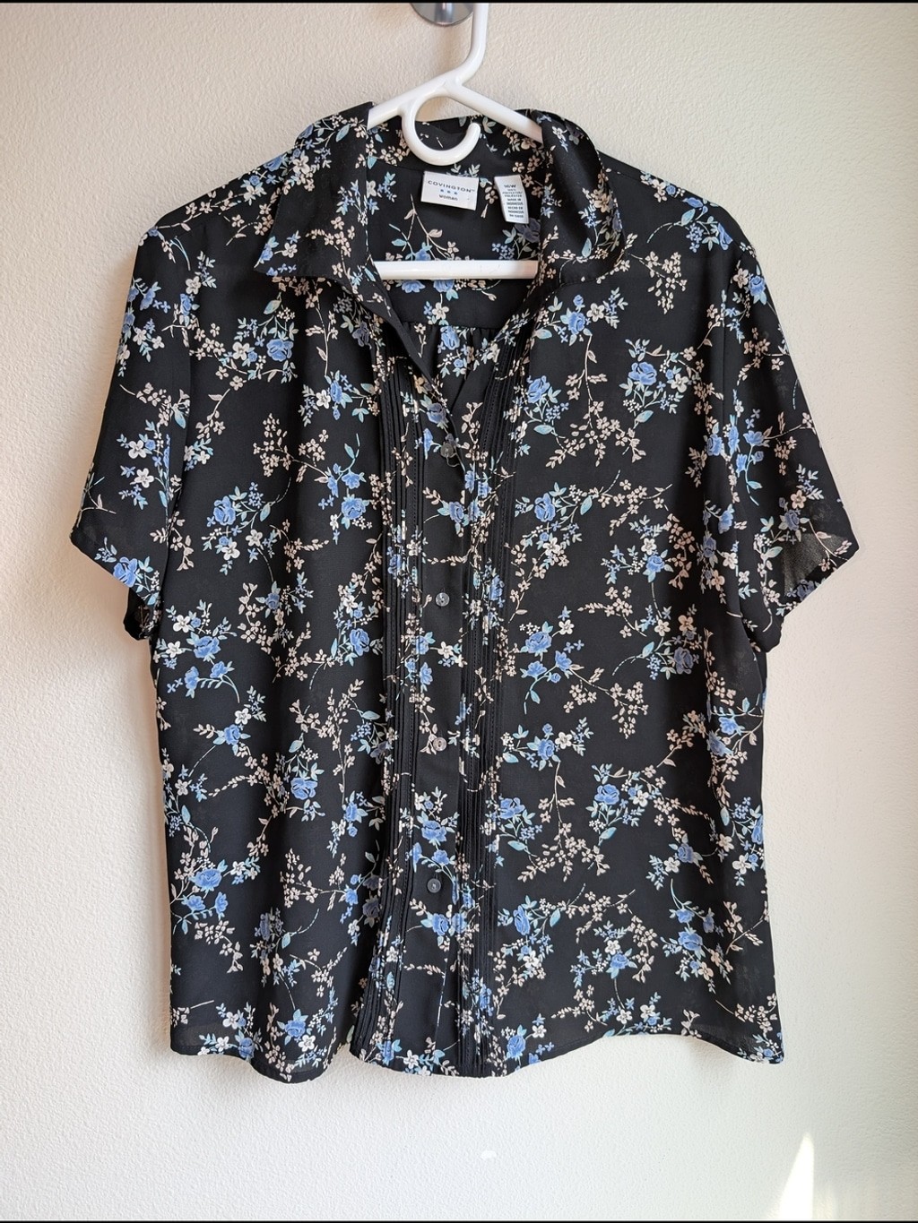 Covington Button-Down Shirt with Light Blue Floral Print Women’s Size 16W