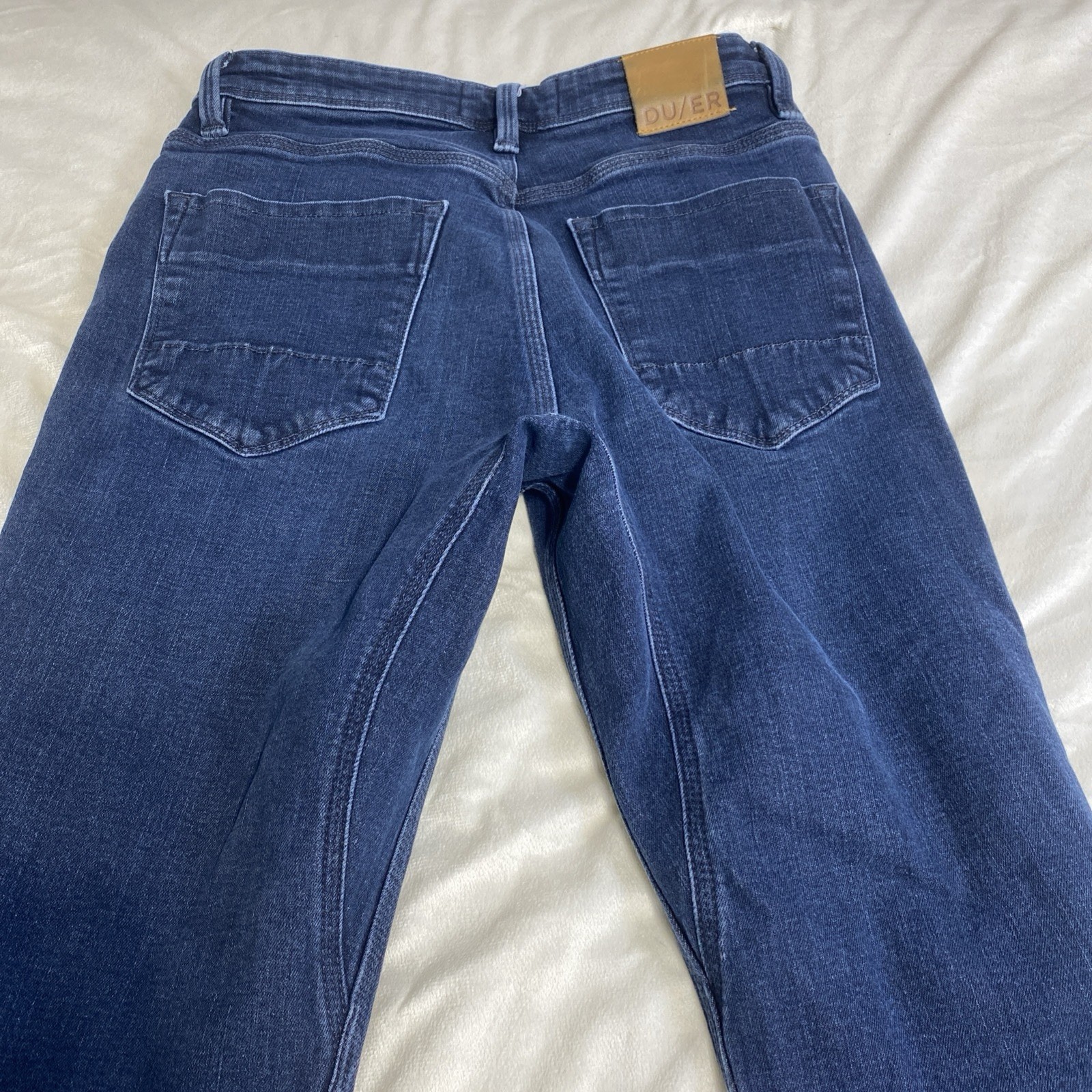 DUER Jeans Men’s 30×32 Dark Wash Straight Fit Performance Denim Stretch Comfort