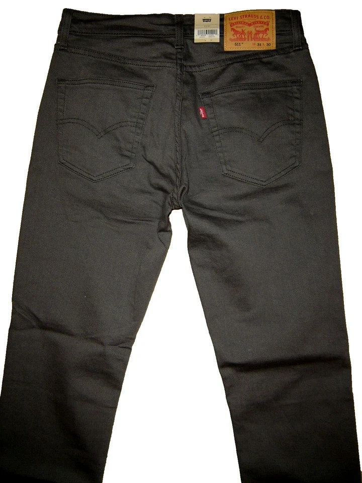 NWT Levi’s 511 jeans 32 x 30 Slim Fit Retail $80 Style # 04511-2272