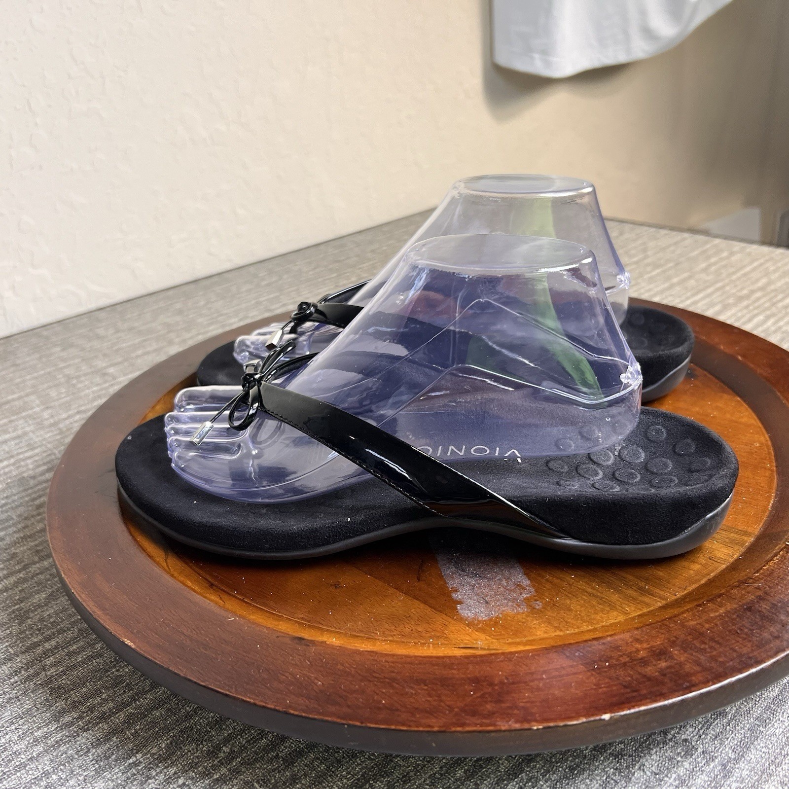 Vionic Bella II Sandal 10 Patent Leather Bow Orthotic Comfort Slip On Thong