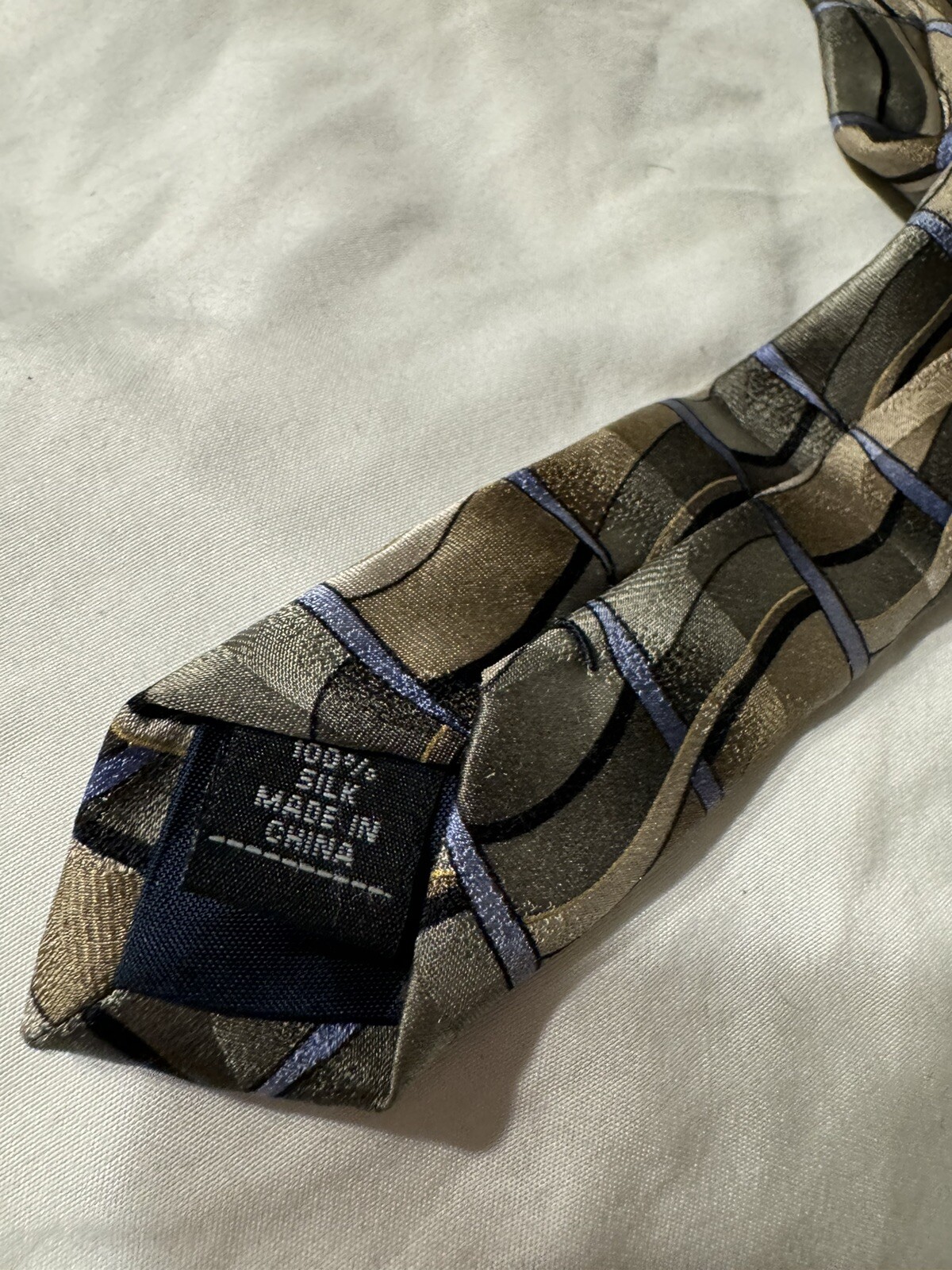 Stafford Multicolor Geometric Silk Tie – Classic Width, Abstract Theme, 57″-60″