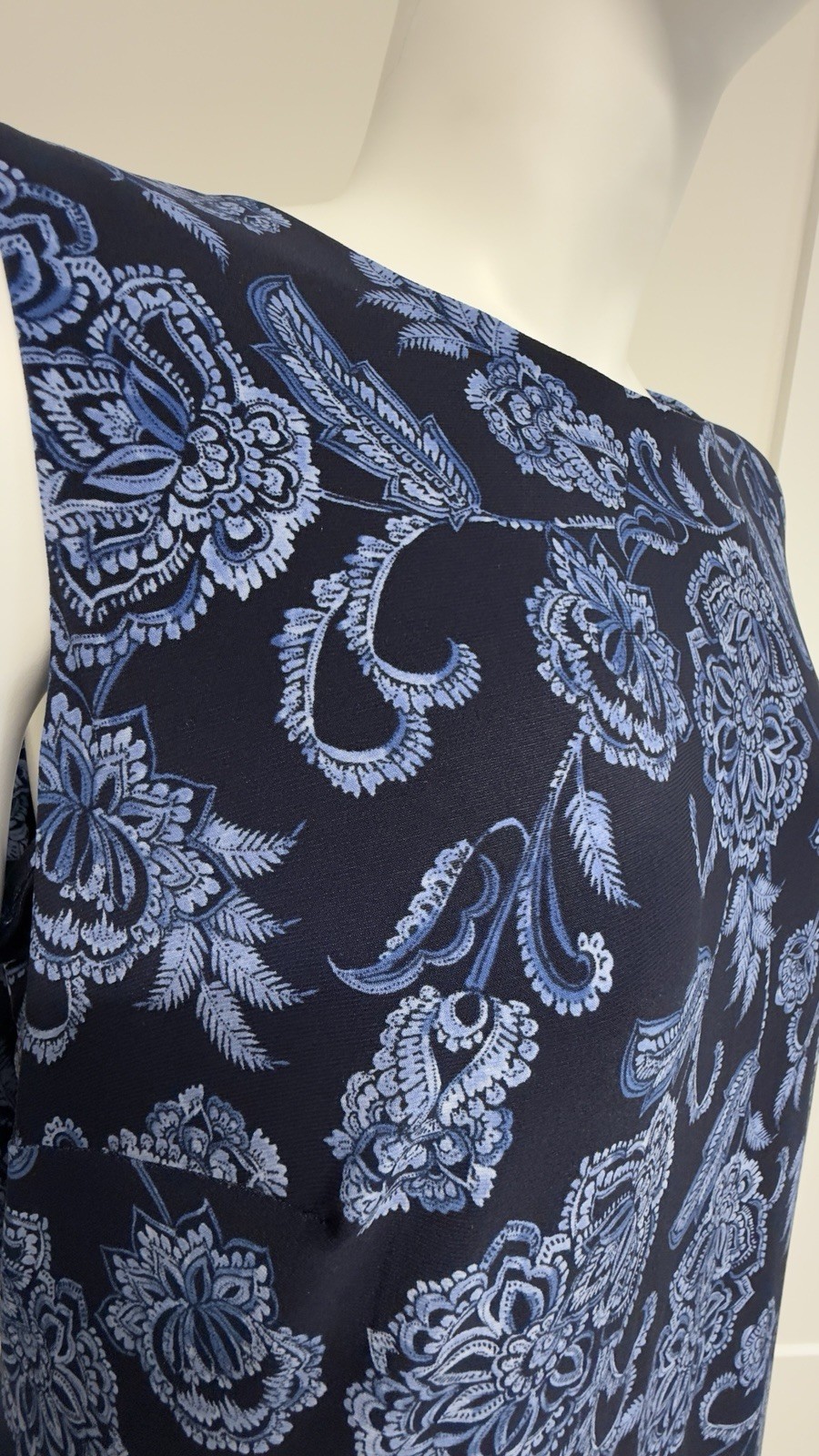 Tommy Hilfiger Women’s 16W Blue Floral Sleeveless Shift Dress Plus Size