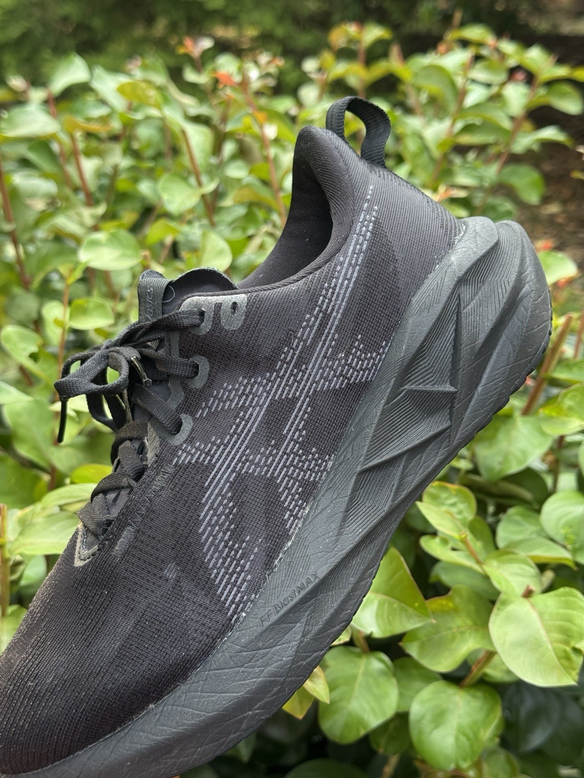 Asics Novablast 5 Women’s Size 8 Athletic Running Black Shoe